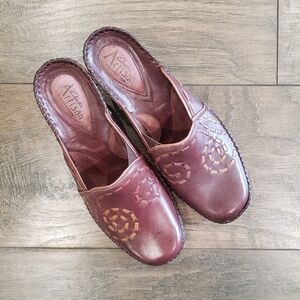 Clarks Artisans Brown Boho Stitched Leather Clogs Size 7